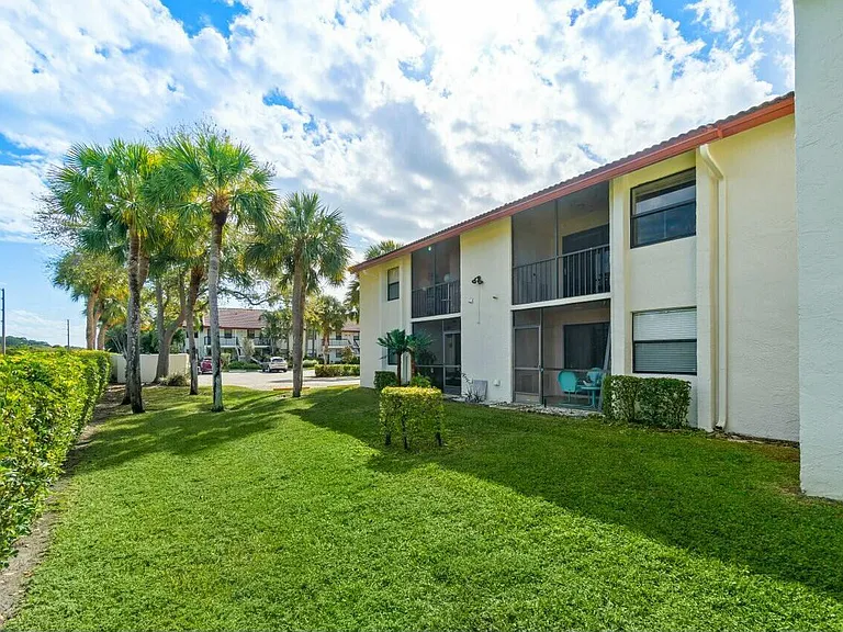 Port St. Lucie Florida real estate lifestyle and home feature