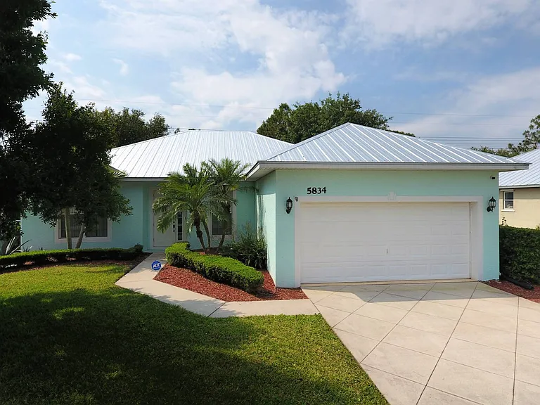 Port St. Lucie Florida real estate lifestyle and home feature