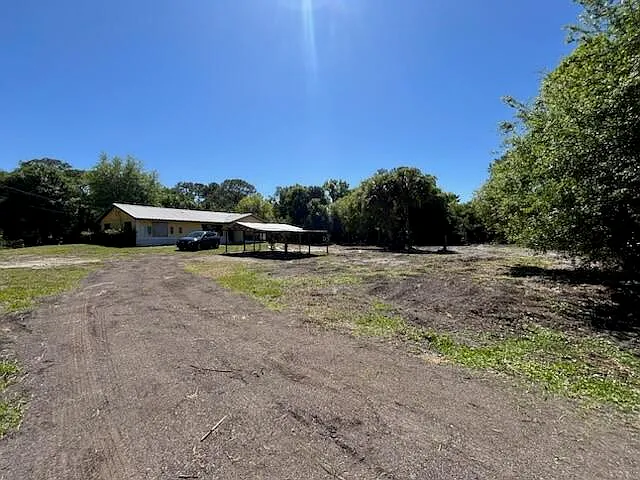 Port Saint Lucie real estate with spacious corner lot